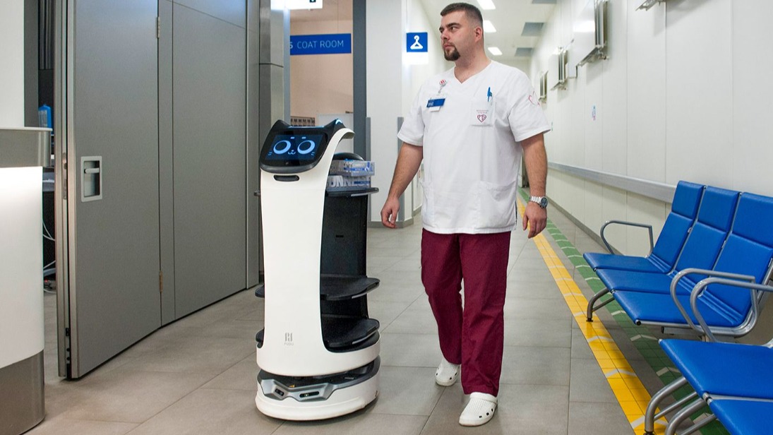 Робокошки выполнили почти 30 тысяч заданий в столичных больницах за три месяца 