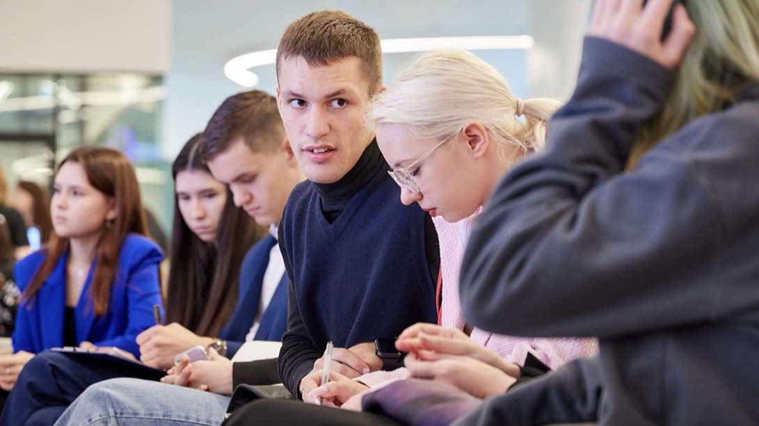 Клуб молодых предпринимателей пригласил москвичей на занятия в ноябре