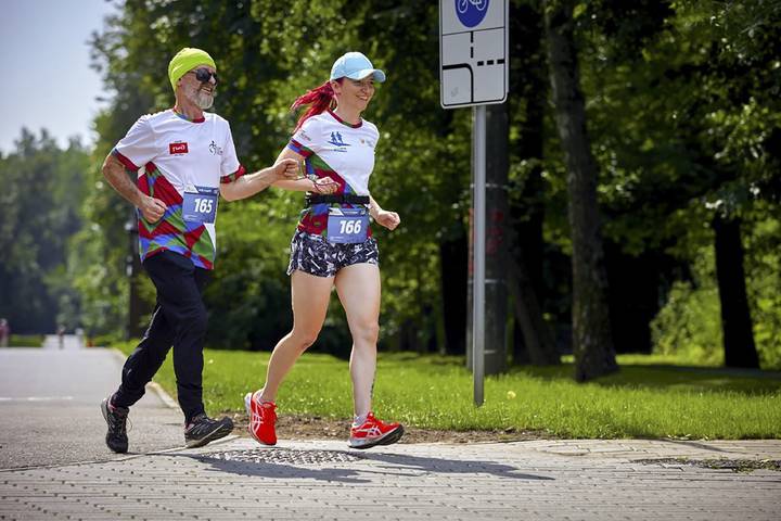 Москвичам рассказали, как волонтеры поддерживают инклюзивный спорт