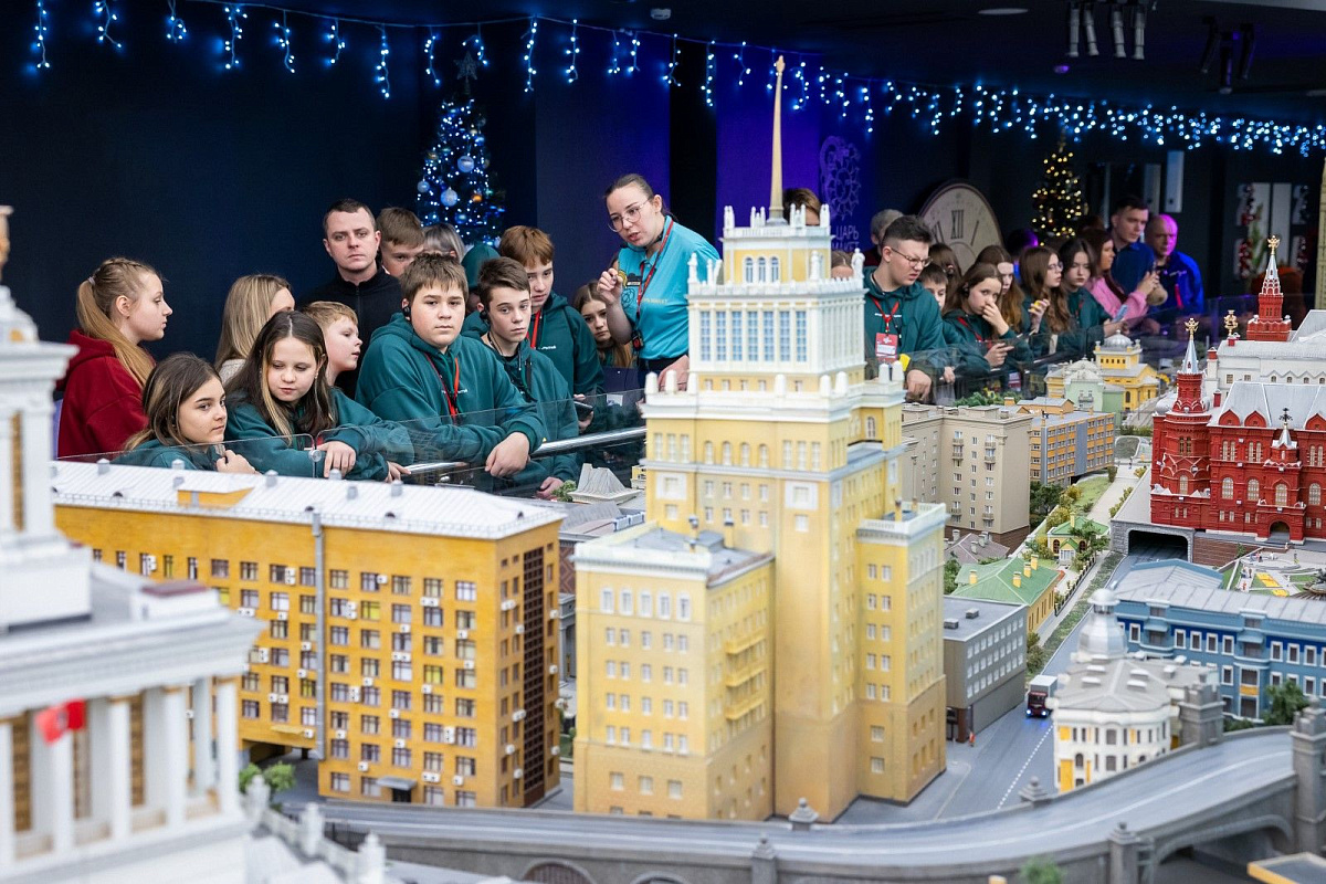 Ребята из регионов России побывали в столице в новогодние праздники по приглашению Мэра Москвы