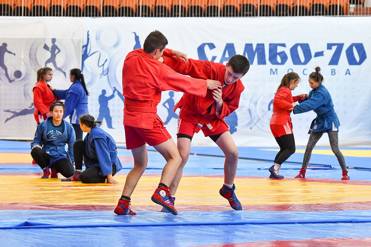 От футбола до сумо: секции по 89 дисциплинам открыты в школах Москомспорта