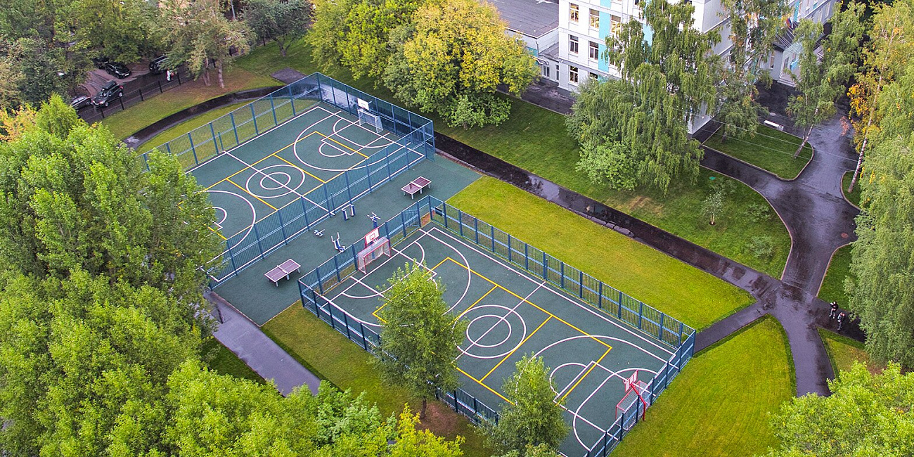 Светлое будущее московских школьных двориков